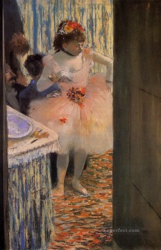 Edgar Degas Painting - bailarina en su camerino 1 Edgar Degas